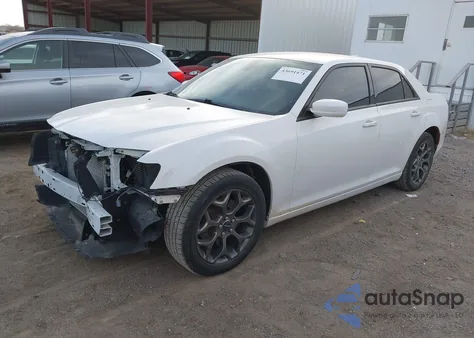 2016 Chrysler 300 300S z USA, uszkodzony, nr VIN 2C3CCAGGXGH182958